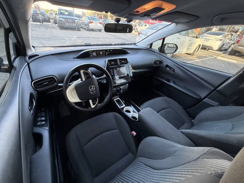 2016 Toyota Prius Three