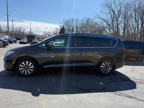 2021 Chrysler Pacifica Hybrid Touring L