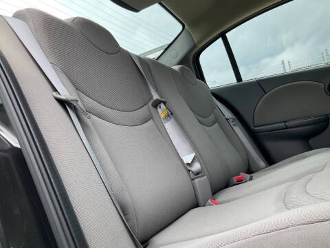2003 Saturn Ion 2