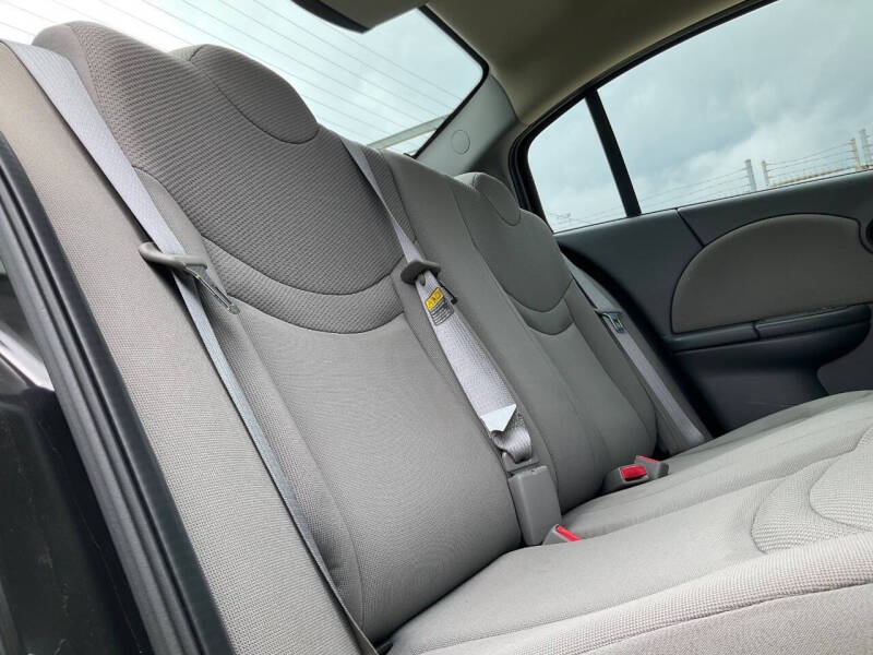 2003 Saturn Ion 2
