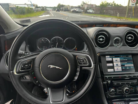 2014 Jaguar XJ