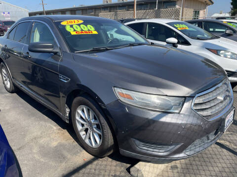2013 Ford Taurus SE