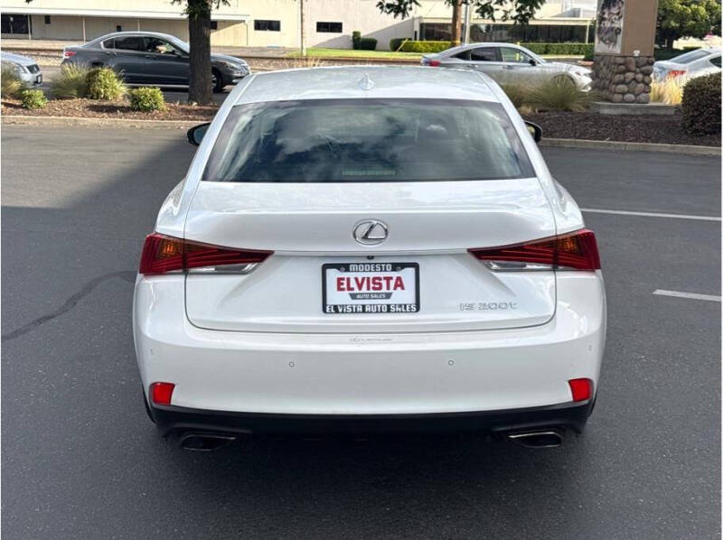 2017 Lexus IS 200t