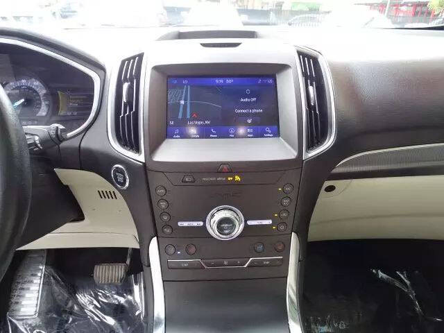 2020 Ford Edge Titanium