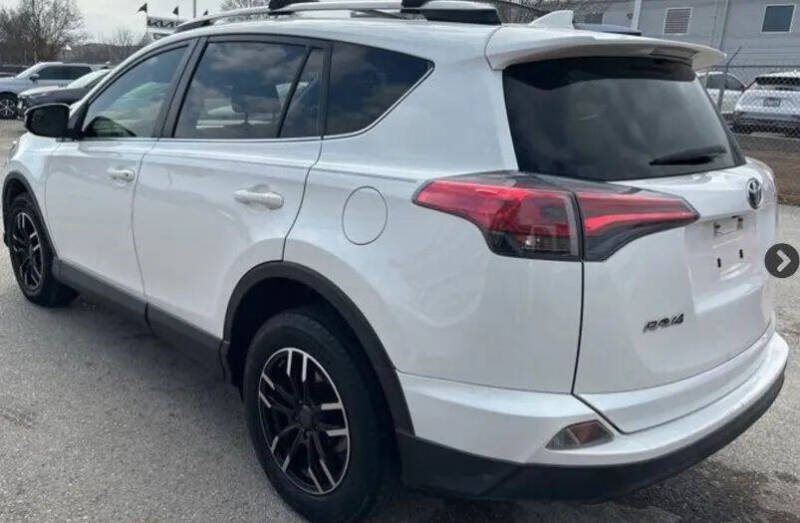 2017 Toyota RAV4 LE