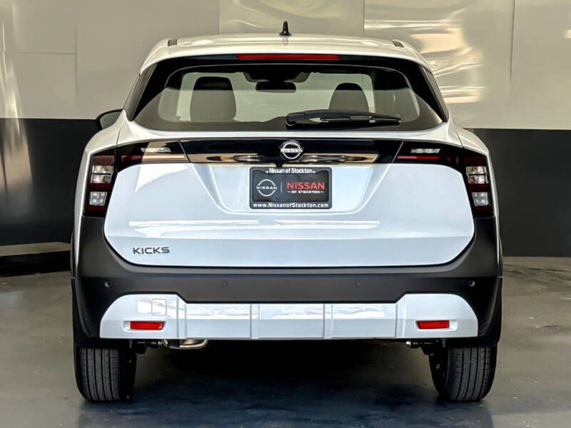 2026 Nissan Kicks S