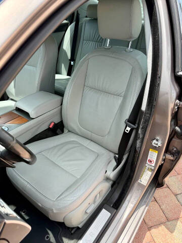 2010 Jaguar XF