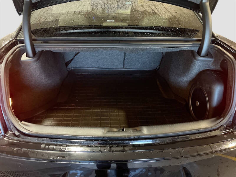 2023 Chrysler 300 Touring L