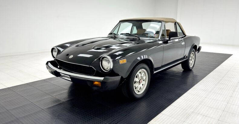 1982 FIAT 2000 Spider