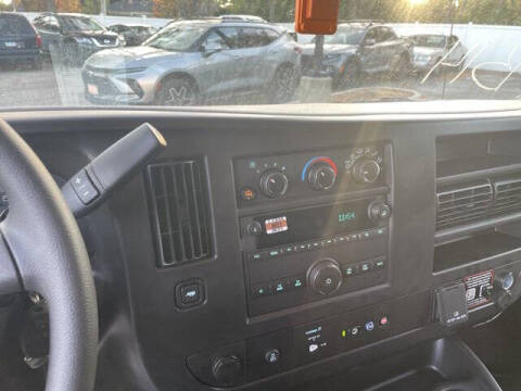 2025 Chevrolet Express 2500