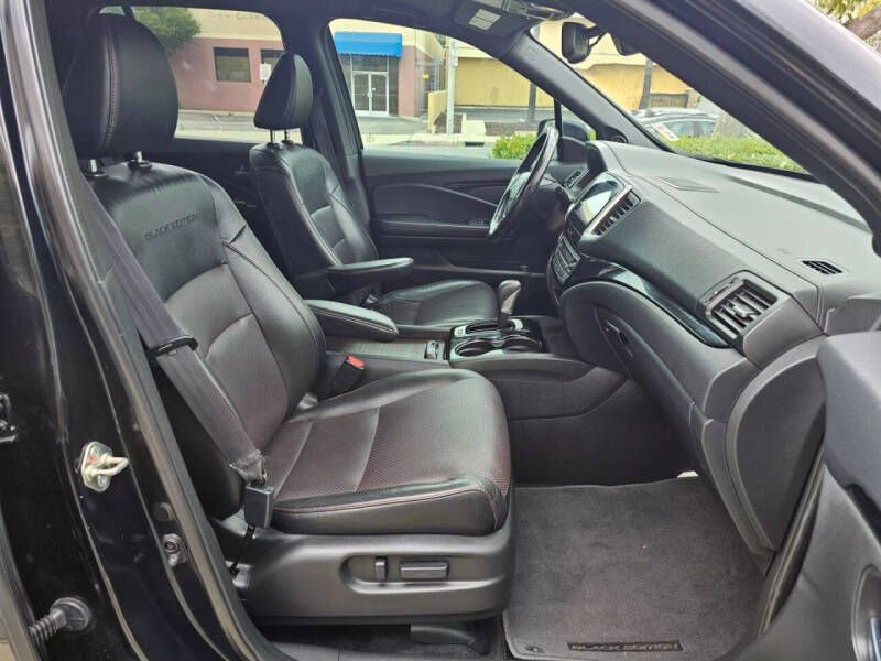 2017 Honda Ridgeline Black Edition