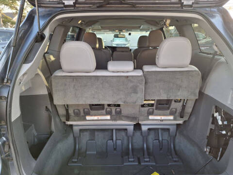 2015 Toyota Sienna XLE 8-Passenger
