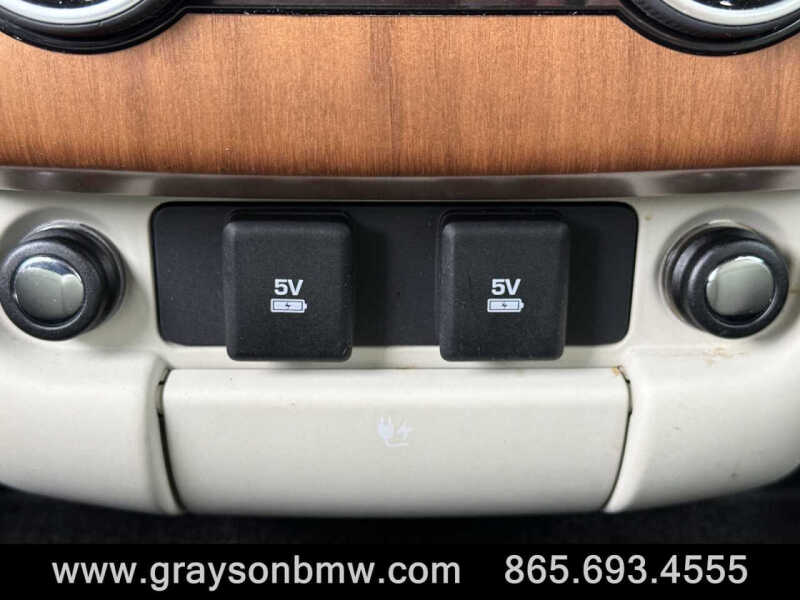 2021 Land Rover Range Rover P525 HSE Westminster Edition