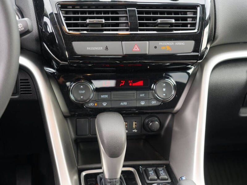 2026 Mitsubishi Eclipse Cross LE