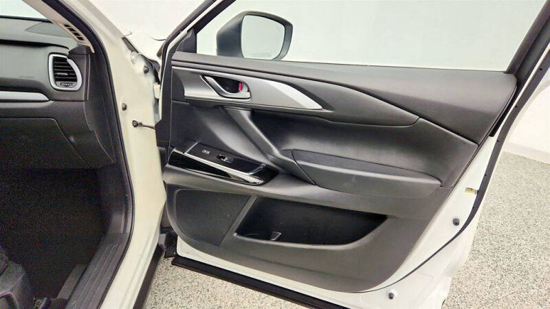 2023 Mazda CX-9 Touring Plus