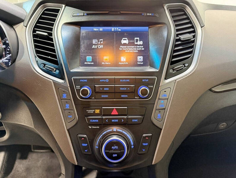 2017 Hyundai Santa Fe SE