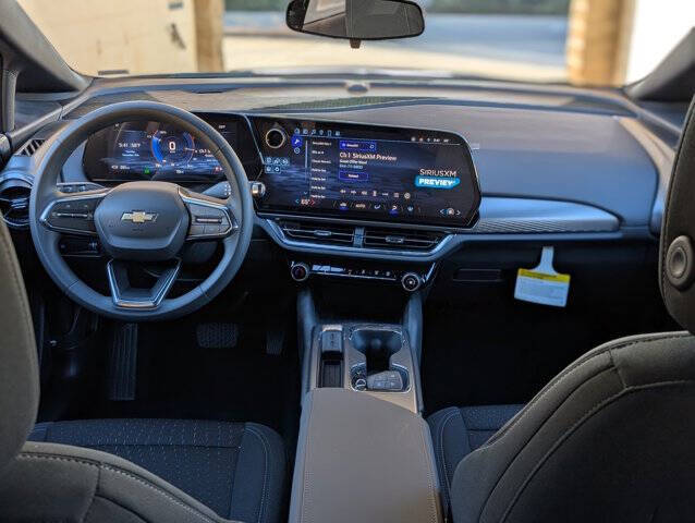 2025 Chevrolet Equinox EV LT 1