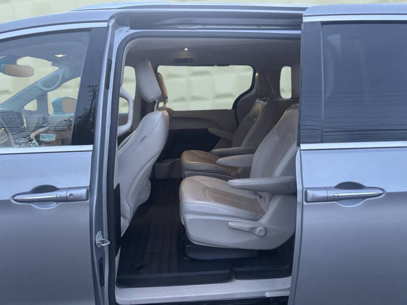 2021 Chrysler Pacifica Hybrid Touring L