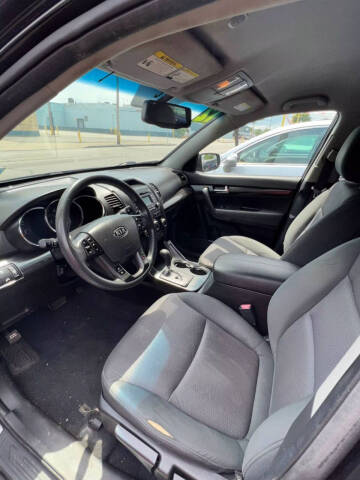 2012 Kia Sorento LX