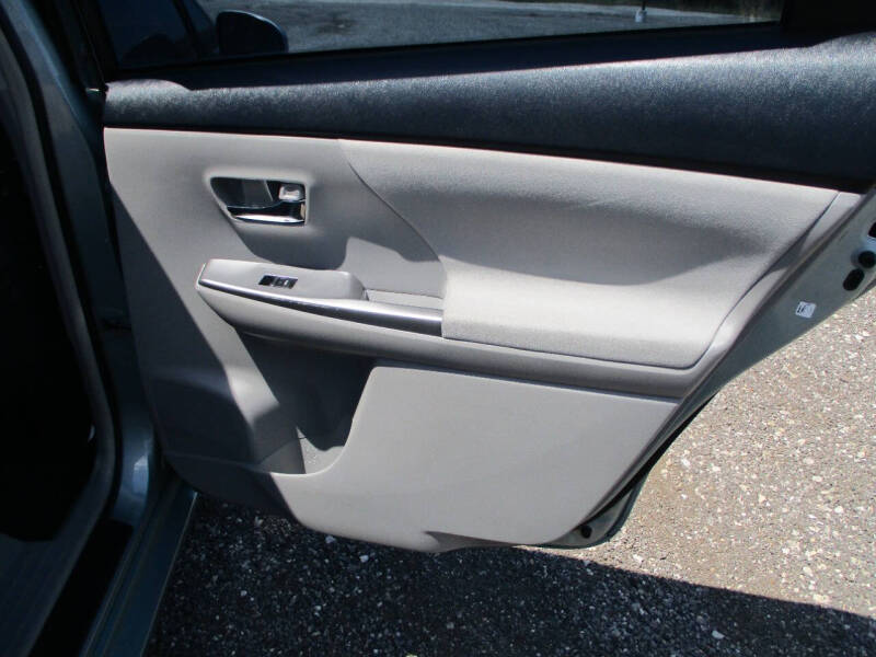 2015 Toyota Prius v Three
