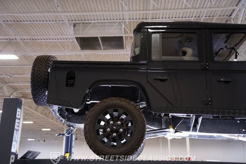 1984 Land Rover Defender