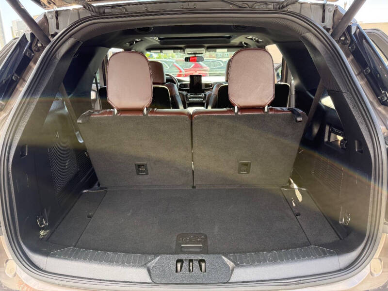 2021 Ford Explorer Platinum