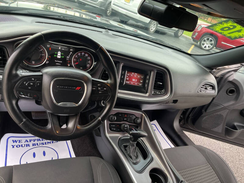 2016 Dodge Challenger SXT