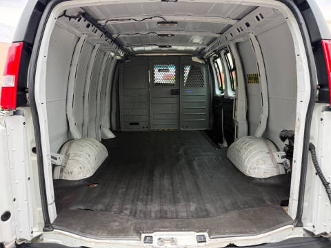 2022 Chevrolet Express 2500