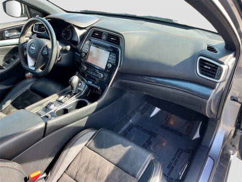 2023 Nissan Maxima 3.5 SR