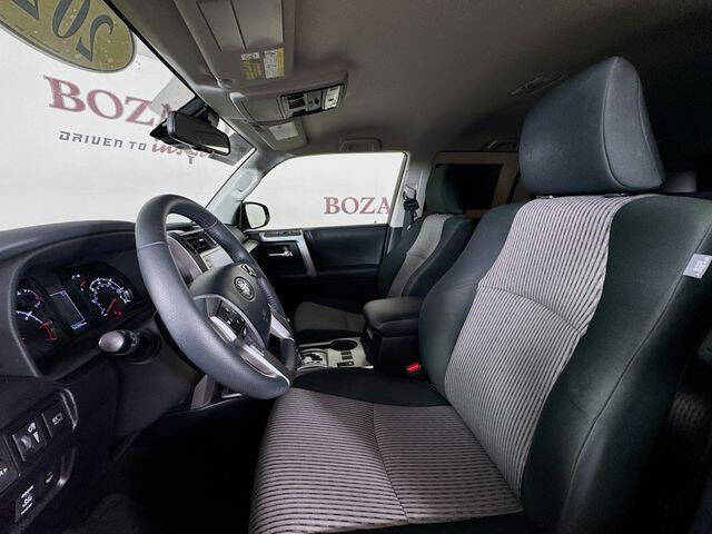 2022 Toyota 4Runner SR5