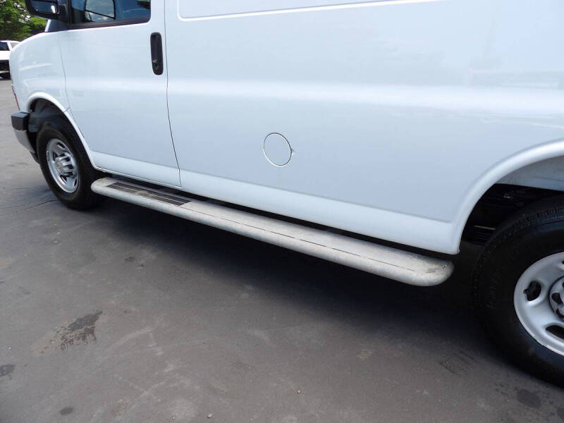 2025 Chevrolet Express 2500
