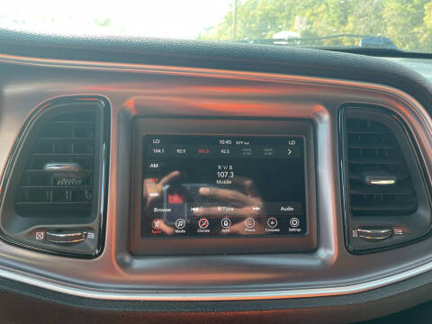 2019 Dodge Challenger SXT