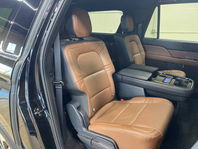 2023 Lincoln Navigator L Reserve