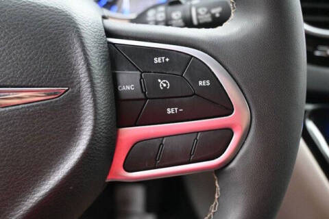 2022 Chrysler Voyager LX