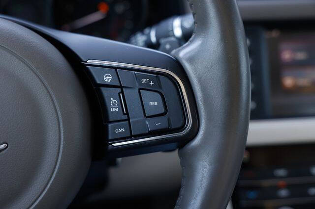 2017 Jaguar XF 35t Prestige