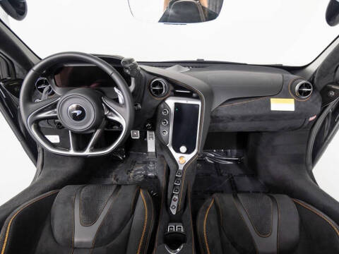 2025 McLaren 750S Spider