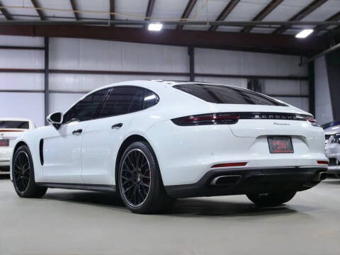 2017 Porsche Panamera