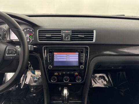 2015 Volkswagen Passat 1.8T Sport