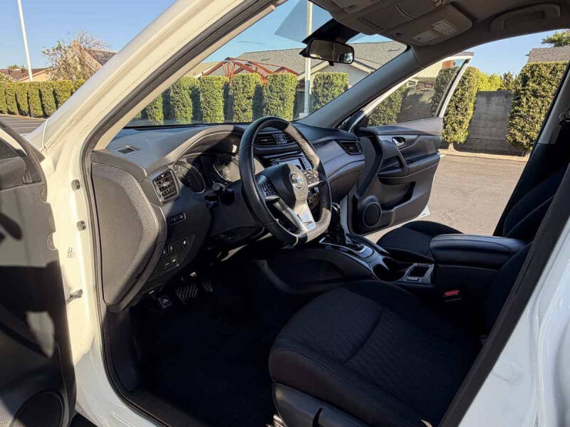 2020 Nissan Rogue S