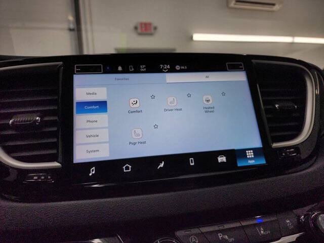2024 Chrysler Pacifica Touring L