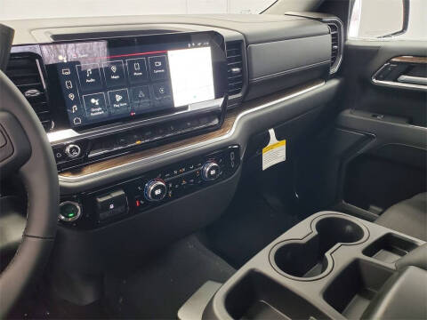 2026 GMC Sierra 1500 Elevation Standard