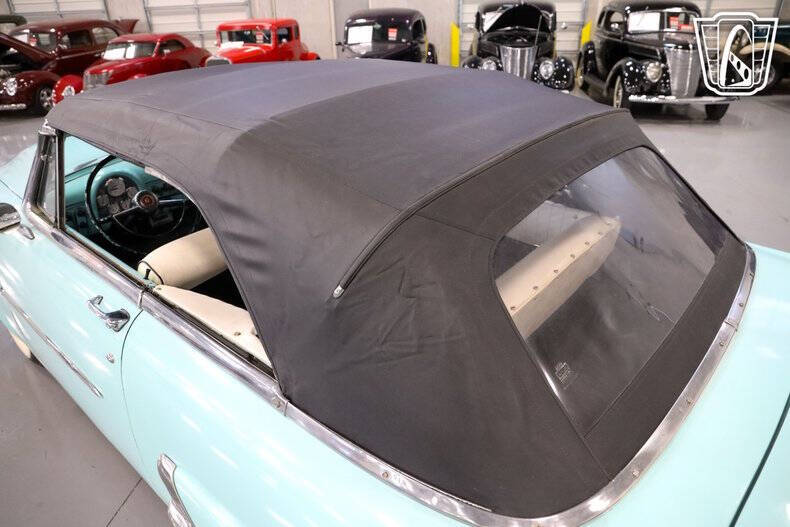 1953 Ford Crestline