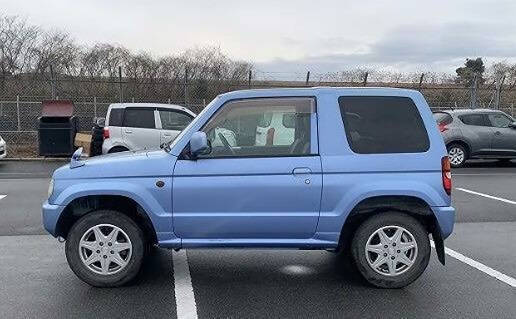 2000 Mitsubishi Pajero Mini