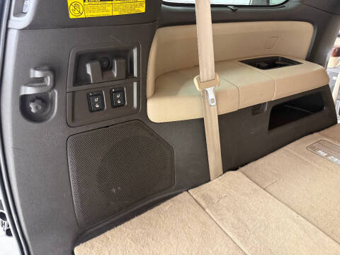 2011 Toyota Sequoia Platinum