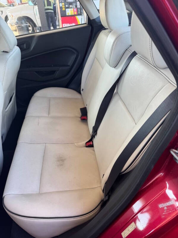 2012 Ford Fiesta SEL