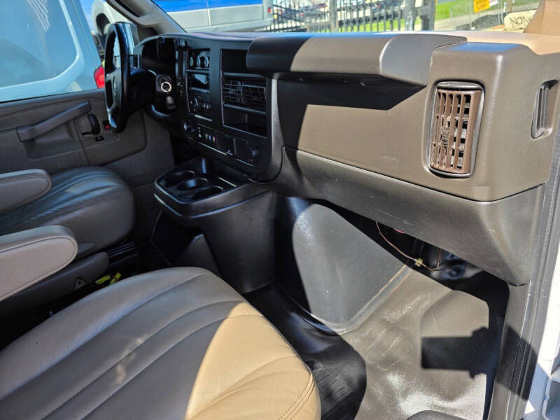 2020 Chevrolet Express 2500