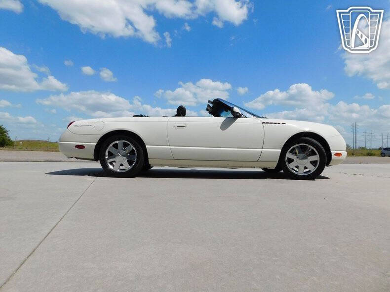 2002 Ford Thunderbird Deluxe