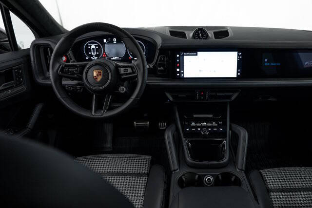 2026 Porsche Cayenne GTS Coupe