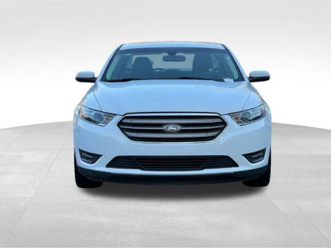 2016 Ford Taurus SEL