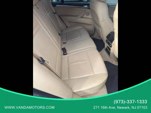 2007 BMW X5 4.8i